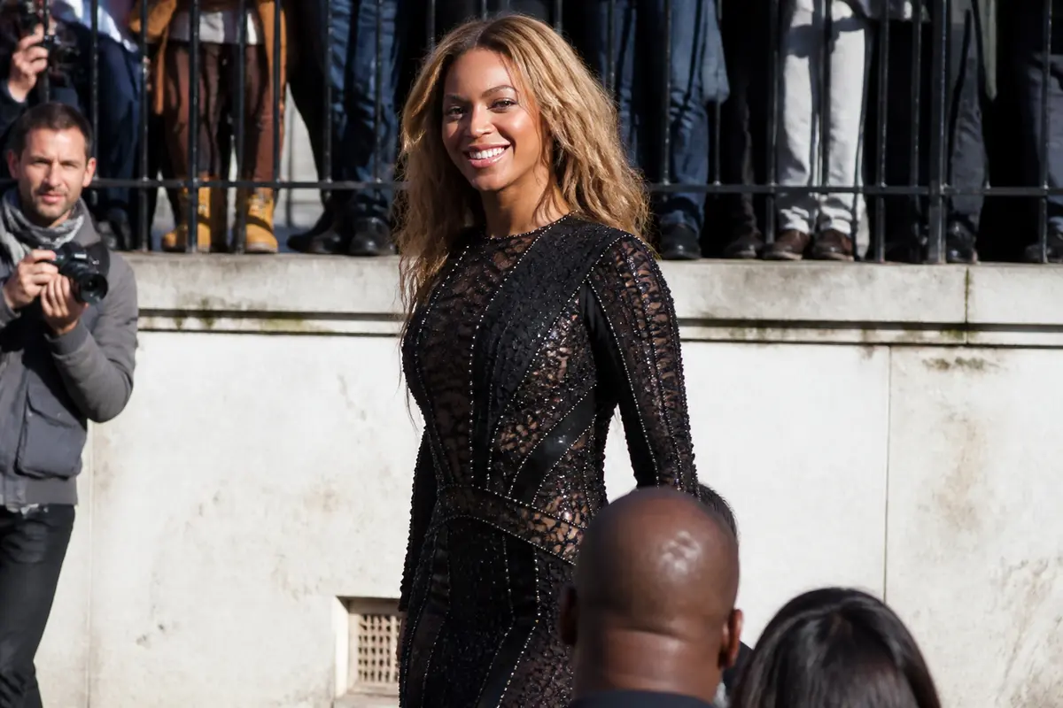 Taille et poids de Beyoncé : mensurations, régimes et secrets
