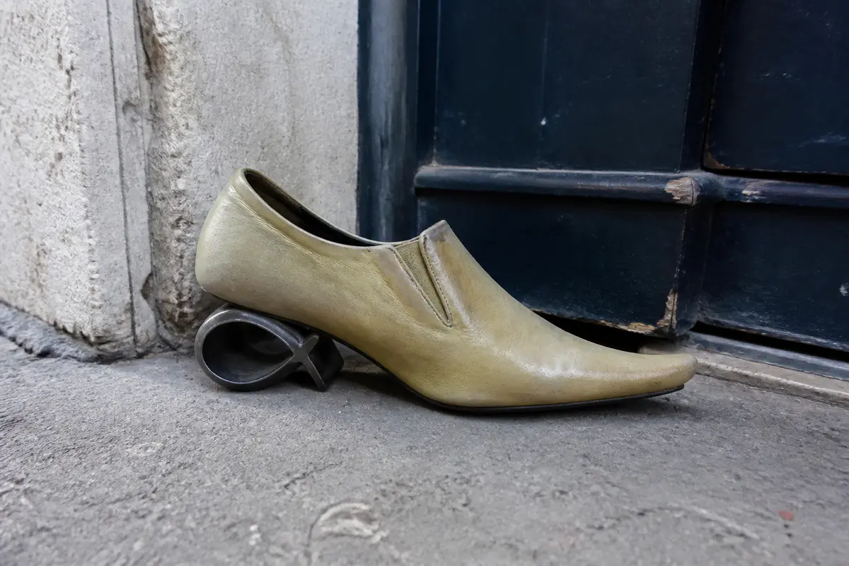 Chaussure moche : pourquoi ces modèles sont devenus tendance ?