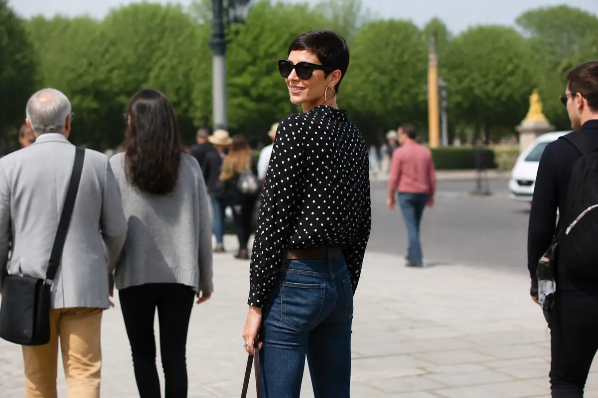 Taille Cristina Cordula : mensurations, morphologie et secrets mode ✨